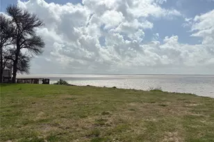 122 Gulls Cut S, Baytown, TX 77523 - Photo 3