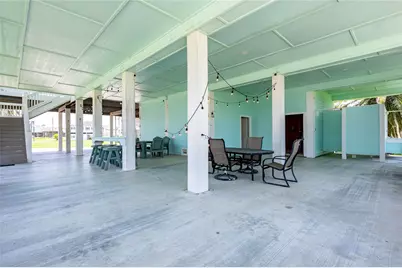 2585 Tide Drive, Crystal Beach, TX 77650 - Photo 7