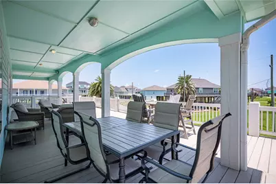 2585 Tide Drive, Crystal Beach, TX 77650 - Photo 11