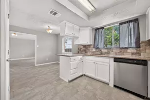 9903 Towne Tower Ln, Sugar Land, TX 77498 - Photo 15