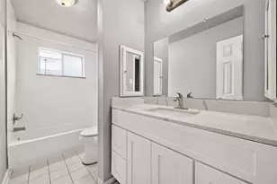 9903 Towne Tower Ln, Sugar Land, TX 77498 - Photo 19