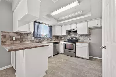 9903 Towne Tower Lane, Sugar Land, TX 77498 - Photo 11