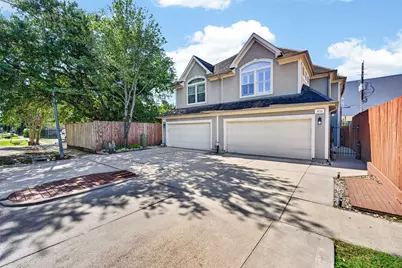 4711 Floyd Street, Houston, TX 77007 - Photo 1