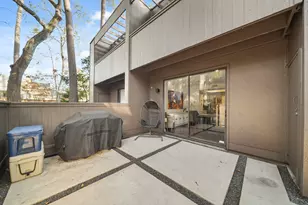 308 Litchfield Ln, Houston, TX 77024 - Photo 25