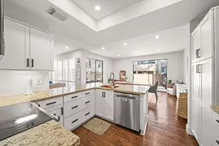 308 Litchfield Ln, Houston, TX 77024 - Photo 21