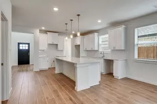 8310 Amethyst Valley Ln Ln, Angleton, TX 77515 - Photo 11