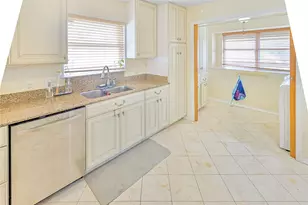 34 W Dansby Dr, Galveston, TX 77551 - Photo 43