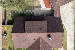 34 W Dansby Dr, Galveston, TX 77551 - Photo 17