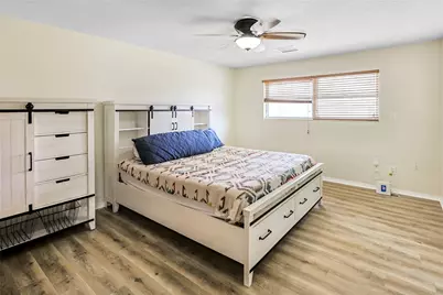 34 W Dansby Drive, Galveston, TX 77551 - Photo 31