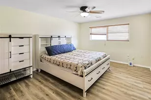 34 W Dansby Dr, Galveston, TX 77551 - Photo 31