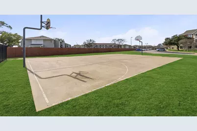 517 Southwest Parkway #204, College Station, TX 77840 - Photo 3