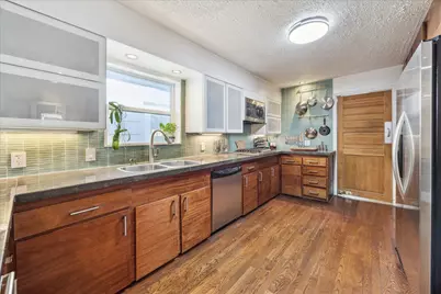 10102 Knoboak Drive, Houston, TX 77080 - Photo 15