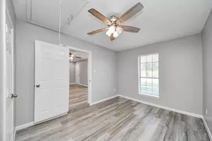 7922 Sheree St, Houston, TX 77049 - Photo 25