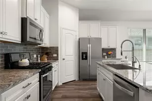 938 Youth Water Rd, Montgomery, TX 77316 - Photo 5