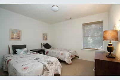 191 N Burberry Park Circle, The Woodlands, TX 77382 - Photo 25