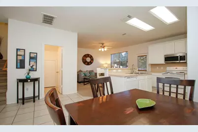 191 N Burberry Park Circle, The Woodlands, TX 77382 - Photo 7