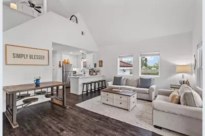 242 Debbie Lane, Dickinson, TX 77539 - Photo 7