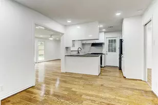 5429 Lincrest Ln, Houston, TX 77056 - Photo 3