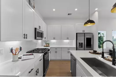 2710 Jensen Creek Lane, Houston, TX 77026 - Photo 15