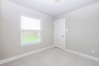 3018 Tres Olive Dr, Houston, TX 77047 - Photo 3