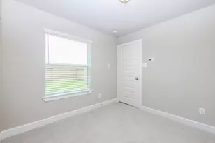 3018 Tres Olive Dr, Houston, TX 77047 - Photo 3