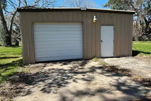 342 Bluebonnet Dr, Jones Creek, TX 77541 - Photo 1