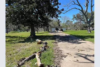 342 Bluebonnet Drive, Jones Creek, TX 77541 - Photo 13