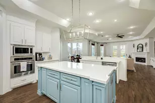 110 Spanish Oak Cir, Lake Jackson, TX 77566 - Photo 19