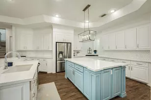 110 Spanish Oak Cir, Lake Jackson, TX 77566 - Photo 5