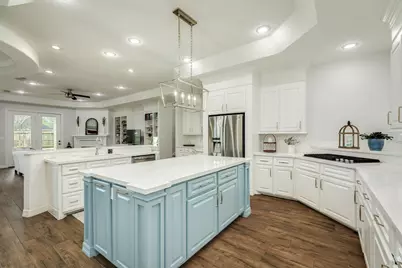 110 Spanish Oak Circle, Lake Jackson, TX 77566 - Photo 17