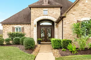 110 Spanish Oak Cir, Lake Jackson, TX 77566 - Photo 9