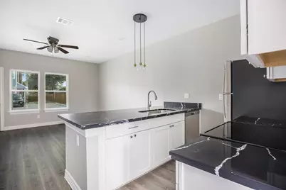 5262 Ella #803B, Houston, TX 77018 - Photo 7