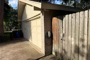 11915 Steppingstone Ln, Houston, TX 77024 - Photo 5