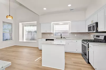 9718 Big Willow Lane, Houston, TX 77064 - Photo 19