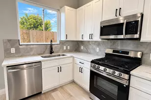 8704 Southview St, Houston, TX 77051 - Photo 3