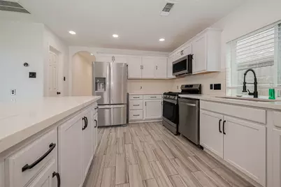 12915 Stratford Heights Drive, Sugar Land, TX 77498 - Photo 11