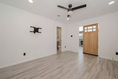 12915 Stratford Heights Drive, Sugar Land, TX 77498 - Photo 17