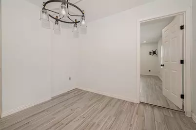 12915 Stratford Heights Drive, Sugar Land, TX 77498 - Photo 13