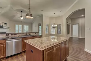 11 S Sandbells Park Ln, Montgomery, TX 77316 - Photo 17