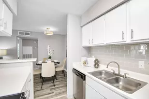 2701 W Bellfort Ave, Houston, TX 77054 - Photo 13