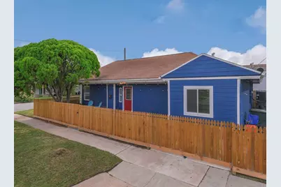 1317 26th Street, Galveston, TX 77550 - Photo 1