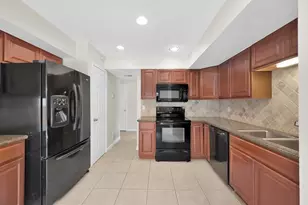 10902 Auger Pl, The Woodlands, TX 77380 - Photo 9