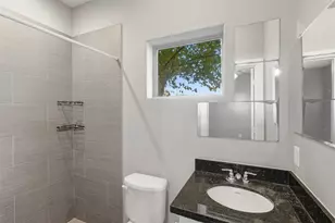 2903 Blodgett St, Houston, TX 77004 - Photo 5
