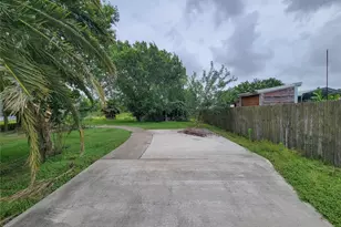 315 20th, San Leon, TX 77539 - Photo 31