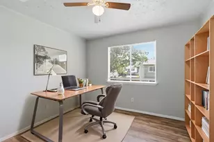 2315 Hampton Rd, League City, TX 77573 - Photo 5