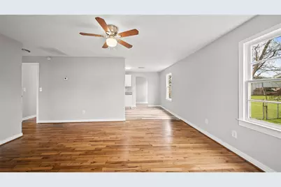 234 E Texas Street, Brazoria, TX 77422 - Photo 5