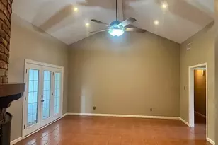 1365 Sheridan Ln, Beaumont, TX 77706 - Photo 11