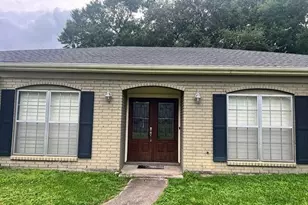 1365 Sheridan Ln, Beaumont, TX 77706 - Photo 3