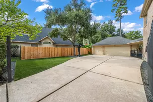 2822 Hazy Hillside Ct, Houston, TX 77345 - Photo 47