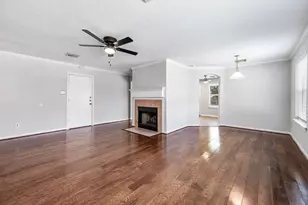 5922 James Pl, Houston, TX 77085 - Photo 7